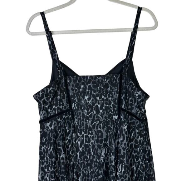 Torrid NWOT Dark Grey Leopard Print Mesh Velvet Piping V-Neck Midi Dress Size 1X - Picture 11 of 12
